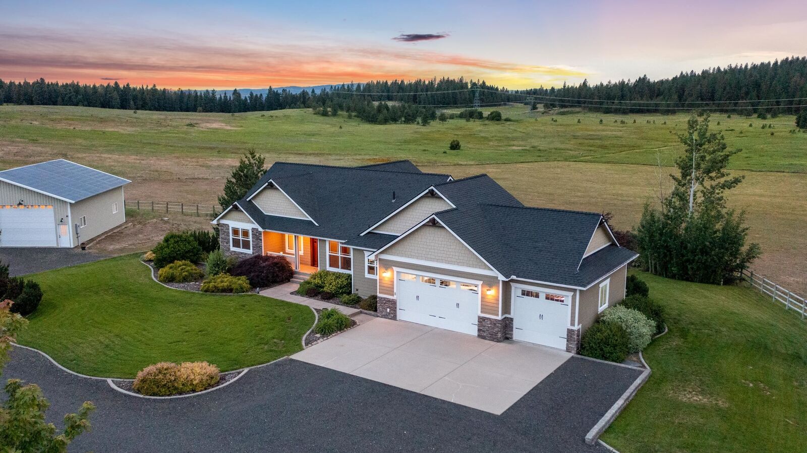 Property Photo: 33111 N Whitetail Ln WA 99003