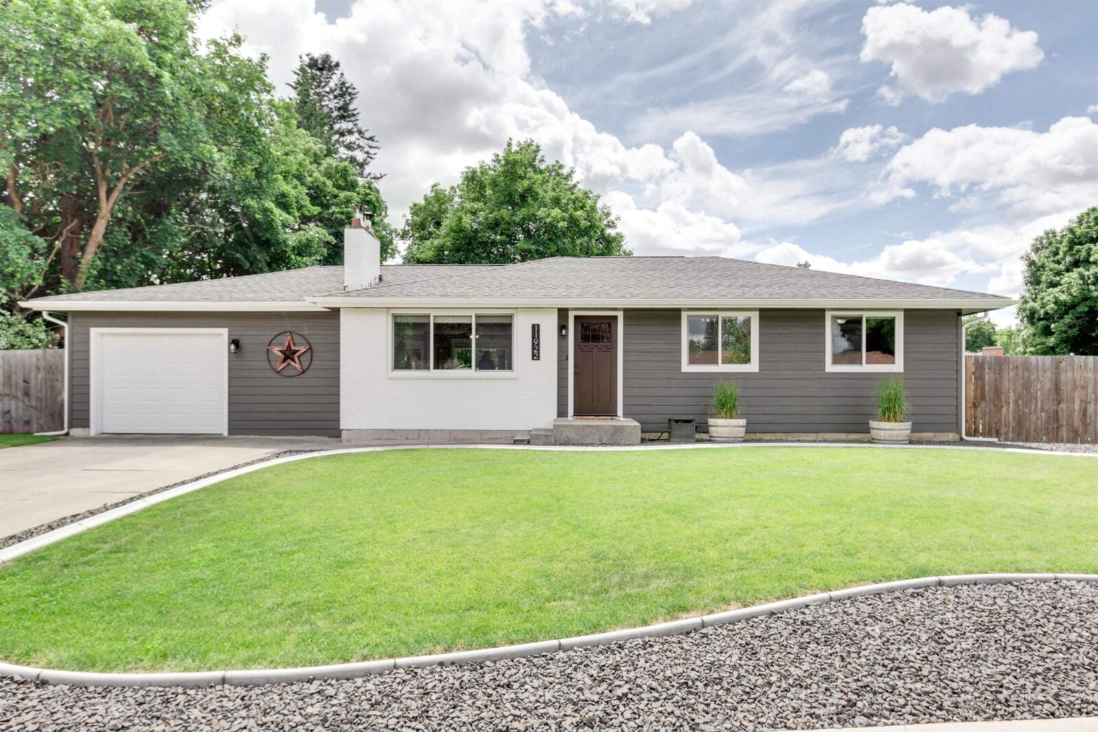 Property Photo:  11922 E 26th Ave  WA 99206 