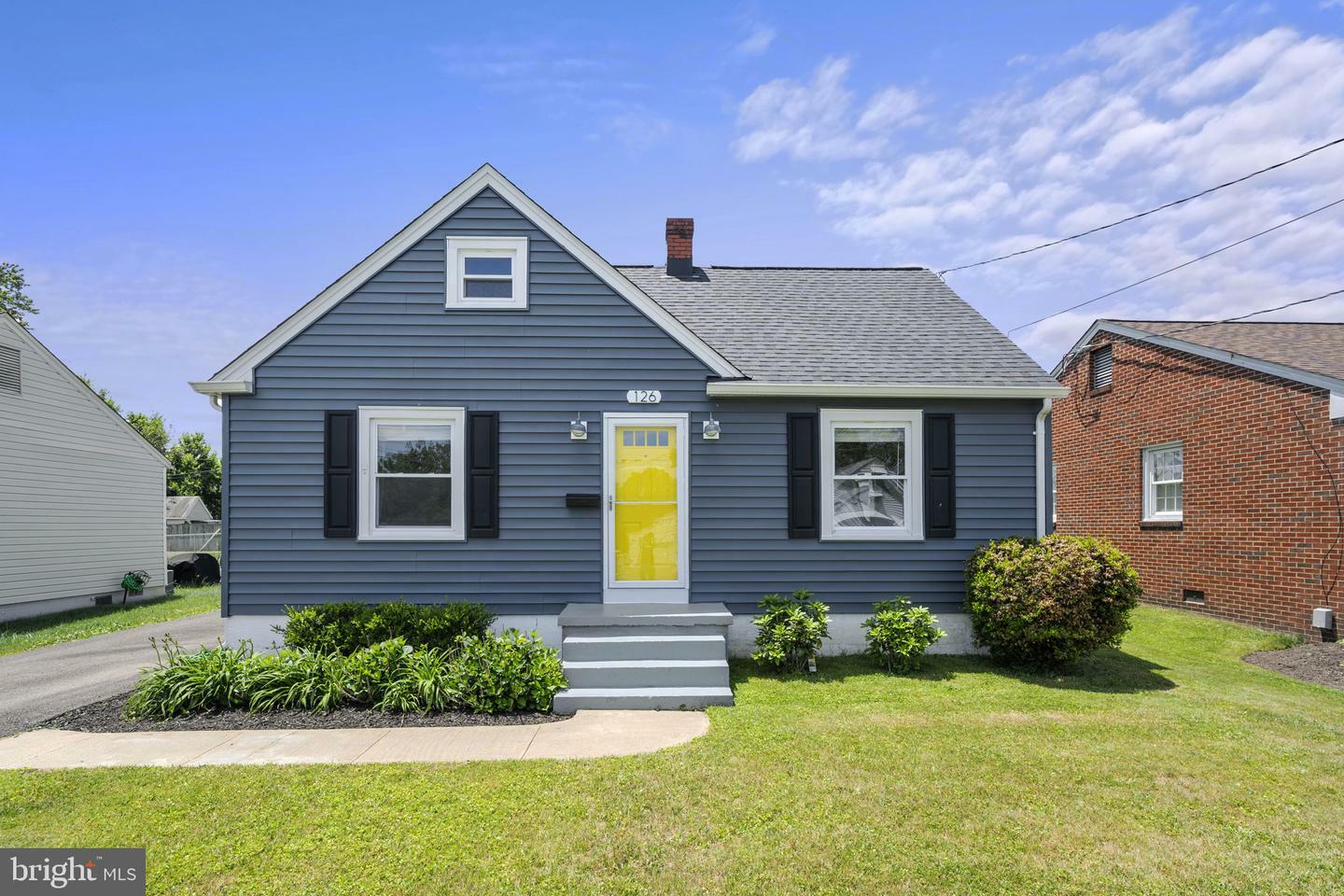 Property Photo:  126 Ridgeway Street  VA 22401 