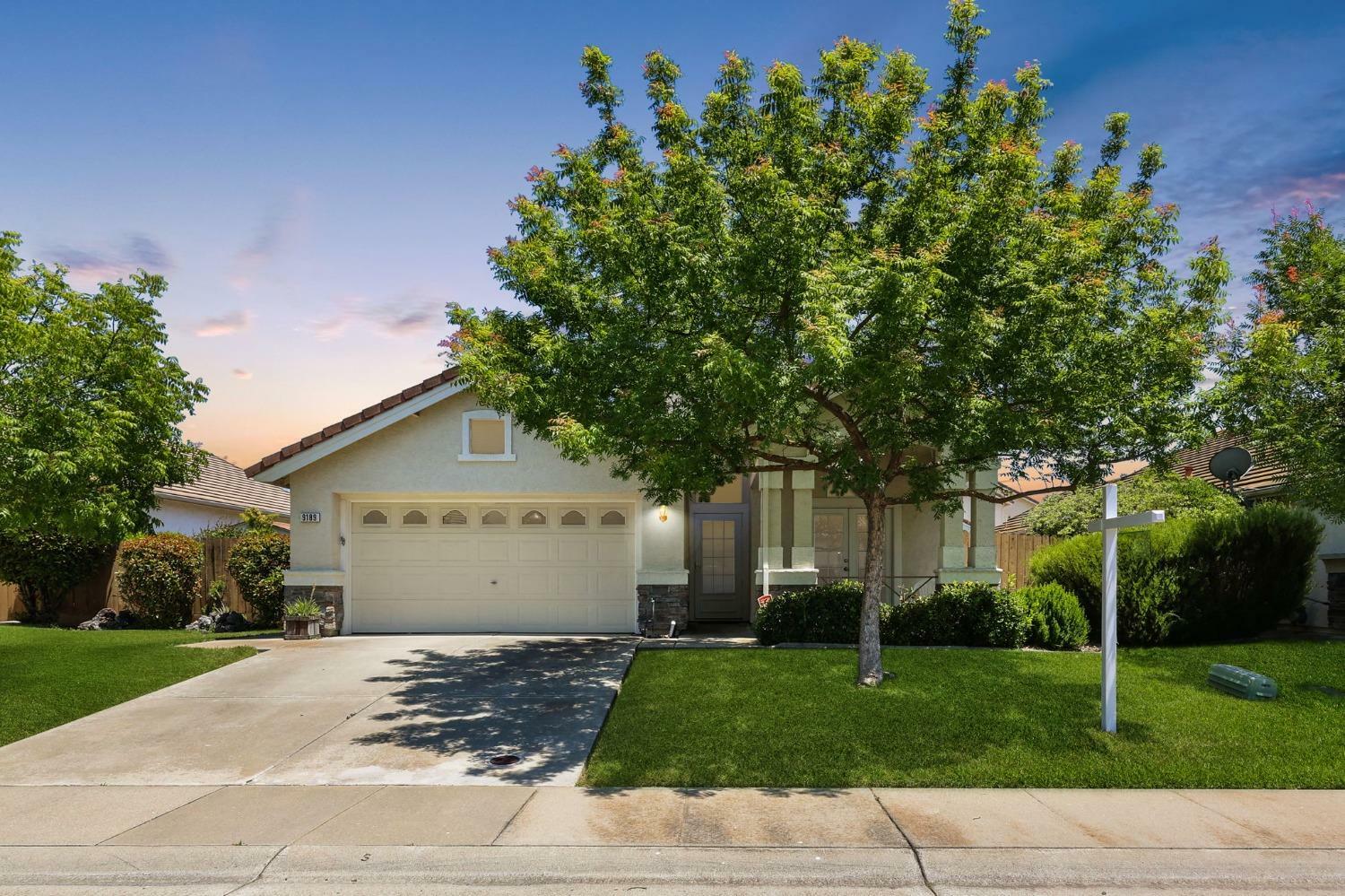 Property Photo: 9189 Rizes Way CA 95758