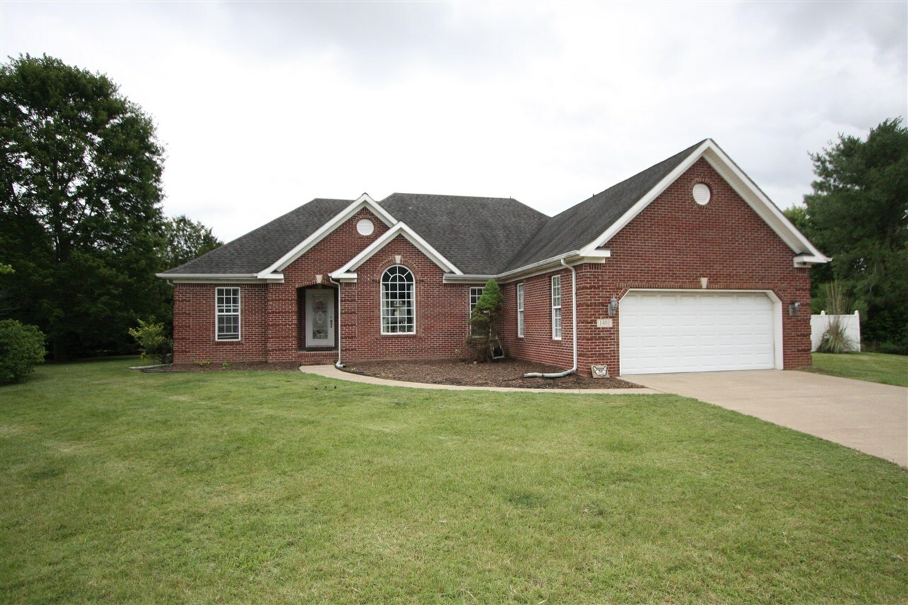 Property Photo:  1401 Curling Court  KY 42104 