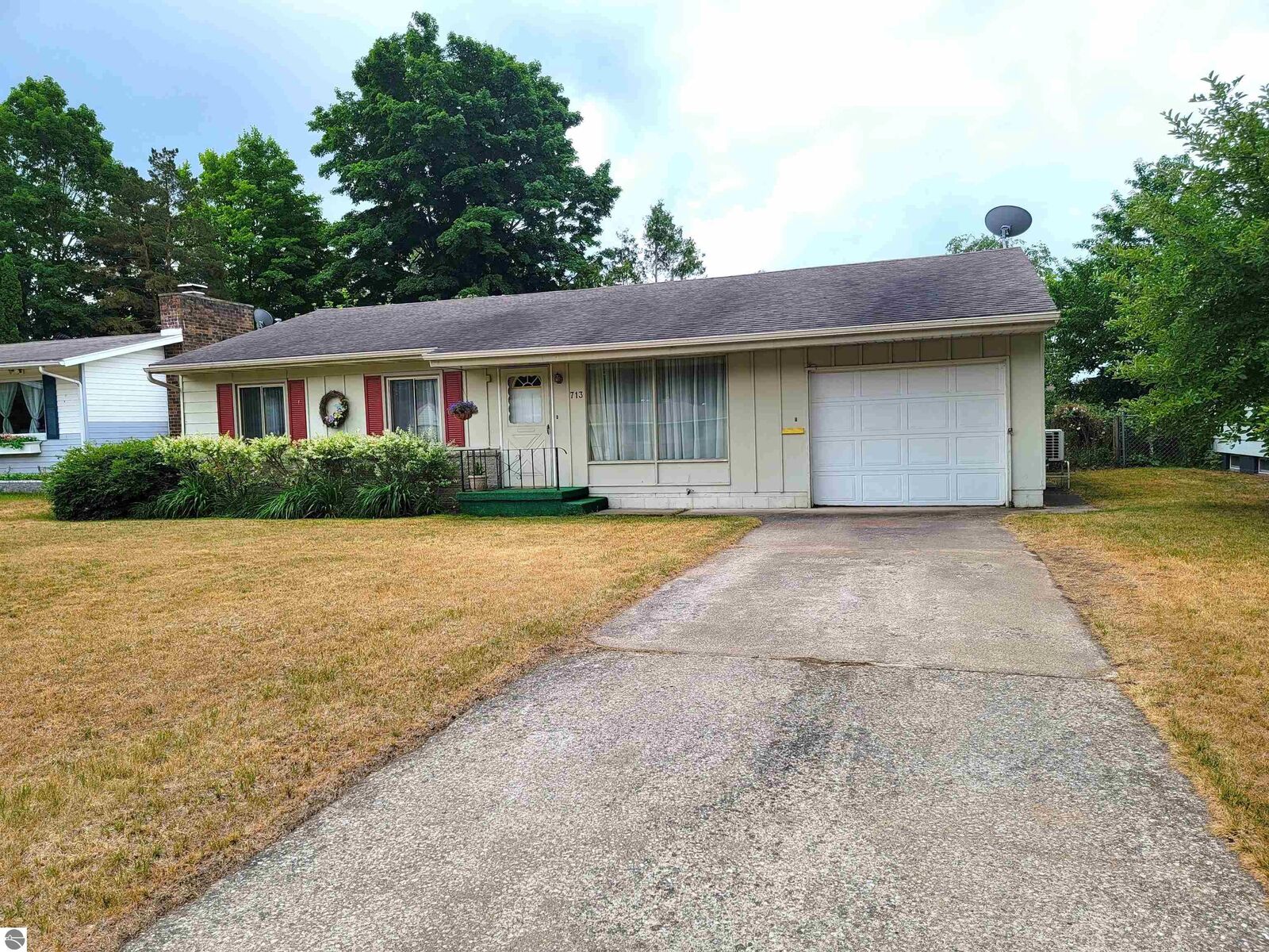 Property Photo:  713 Sunset Lane  MI 49601 