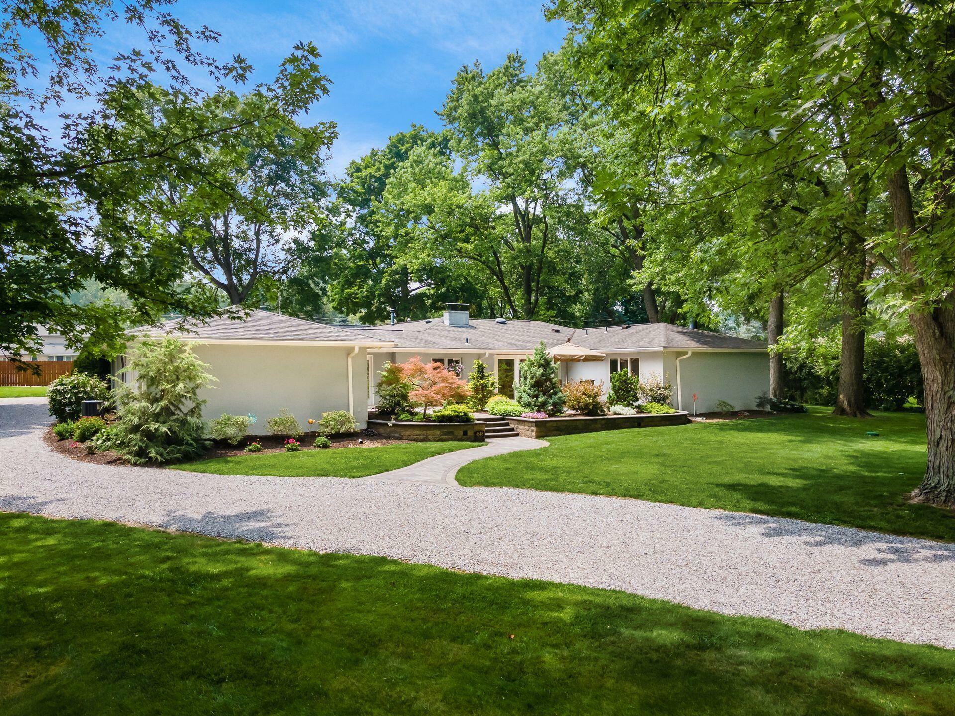 Property Photo: 4848 Hayden Boulevard OH 43221