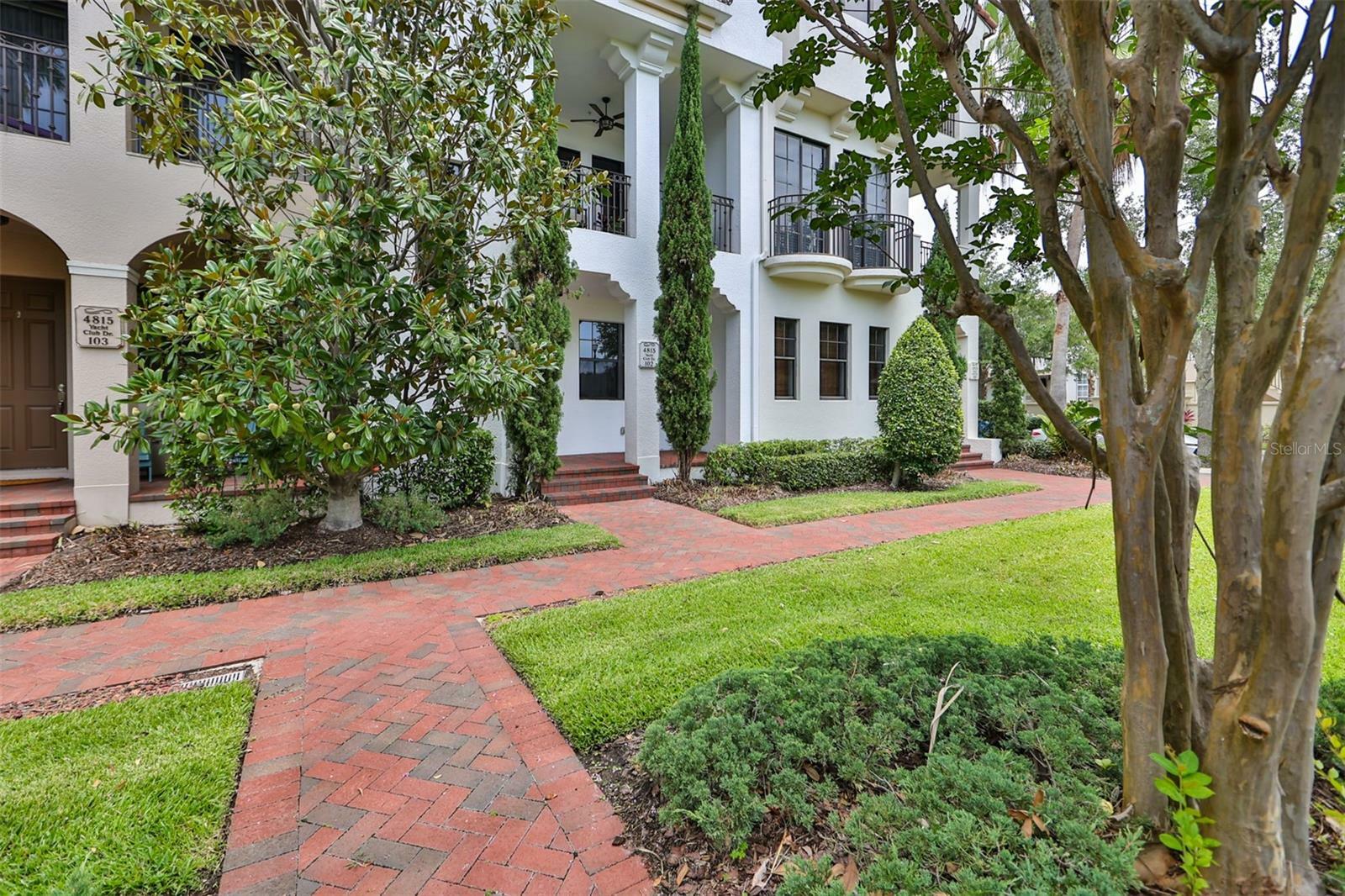 Property Photo:  4815 Yacht Club Drive 102  FL 33616 