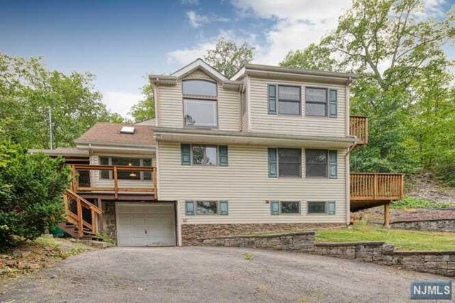 Property Photo:  21 Glendale Road  NJ 07421 