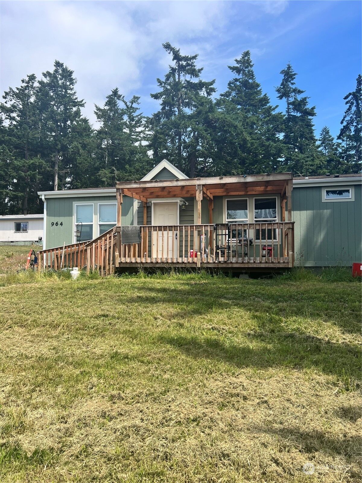 Property Photo:  964 Donald Avenue  WA 98277 