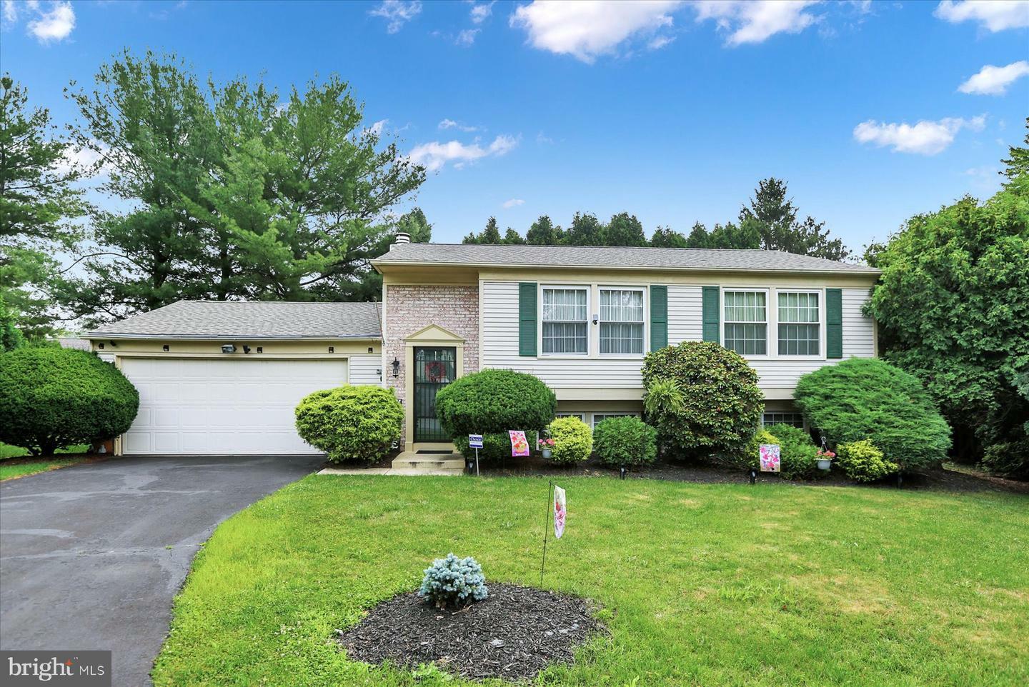 108 Wading Spring Lane  Harrisburg PA 17110 photo