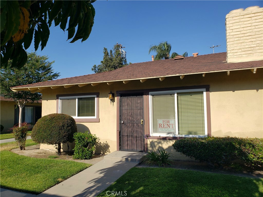 Property Photo: 1030 N Acacia Street H4 CA 92805