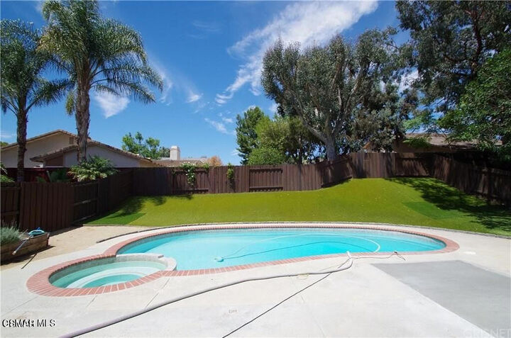 Property Photo:  2169 Coalfax Court  CA 91362 
