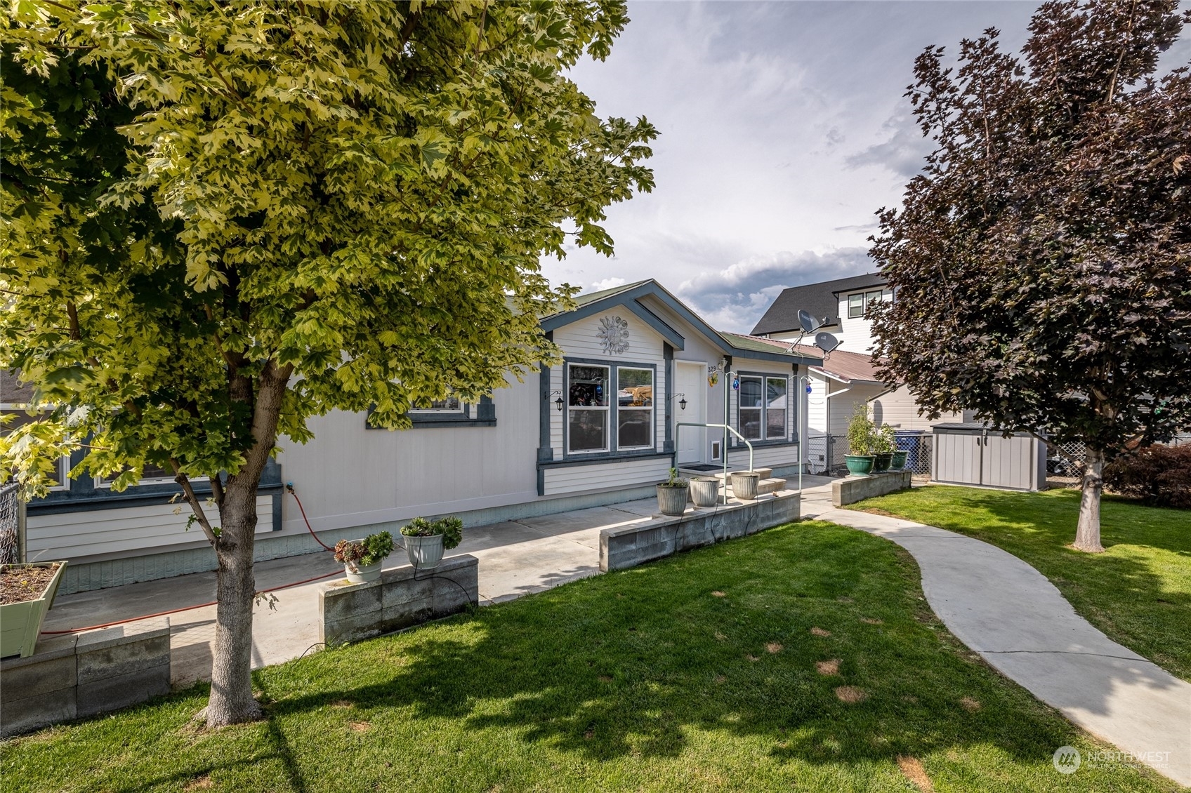 Property Photo: 329 Pine View Drive WA 98843
