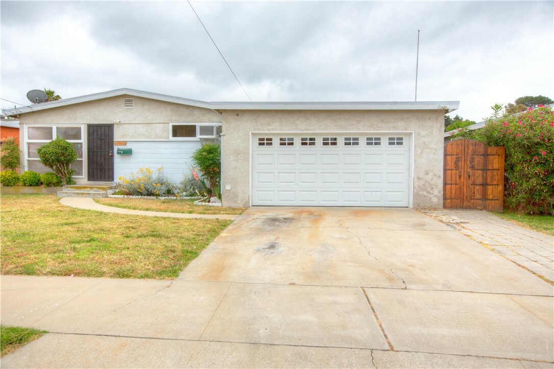 Property Photo:  3006 E 11th Street  CA 91950 