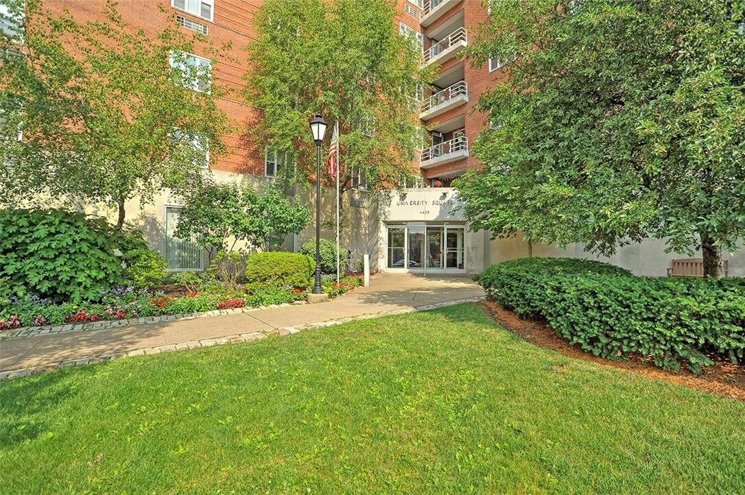 Property Photo:  4625 Fifth Ave 802  PA 15213 