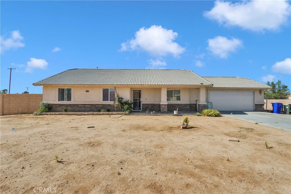 Property Photo:  20918 Sioux Road  CA 92308 