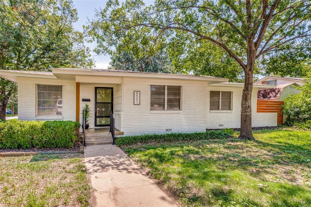 Property Photo: 4551 Cockrell Avenue TX 76133