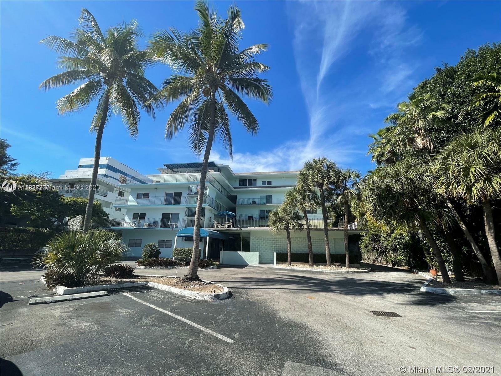 Property Photo:  2539 S Bayshore Dr 222ar  FL 33133 