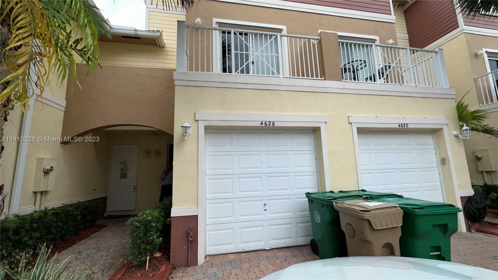 Property Photo:  4626 SW 75th Way 4626  FL 33314 