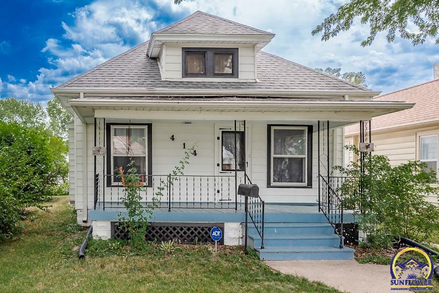 Property Photo:  414 NE Wilson Ave  KS 66616 