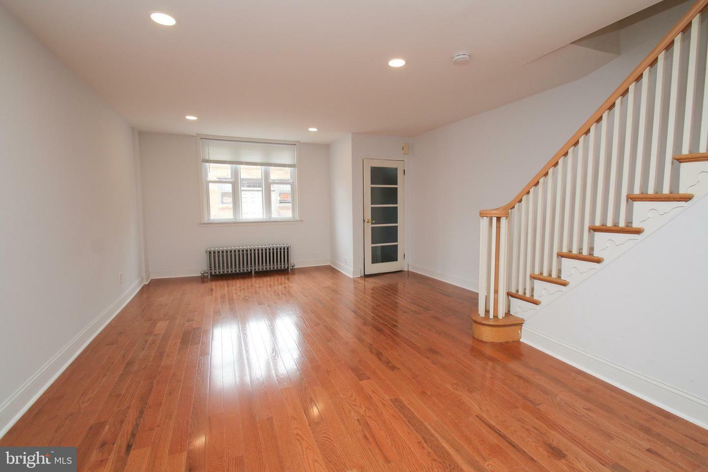 Property Photo:  716 Manton Street  PA 19147 