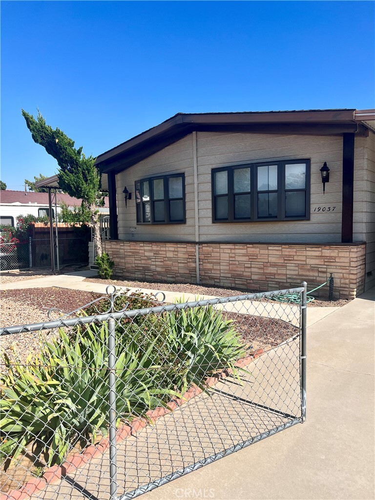 Property Photo: 19037 Lindsay Street CA 92345