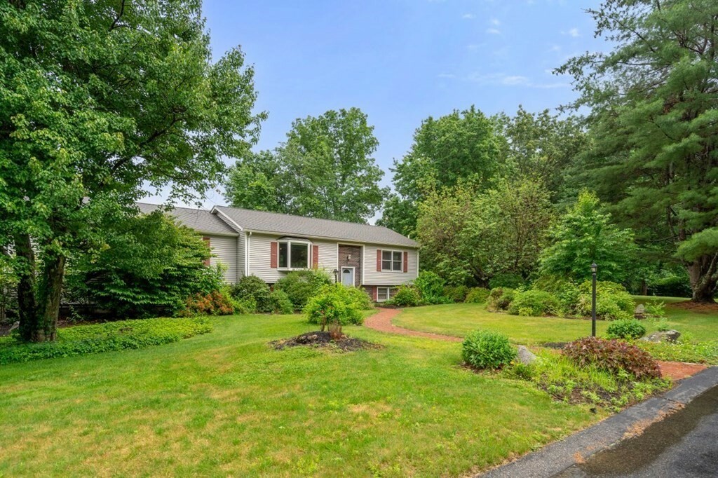 Property Photo:  2 Strawberry Ln  MA 01464 