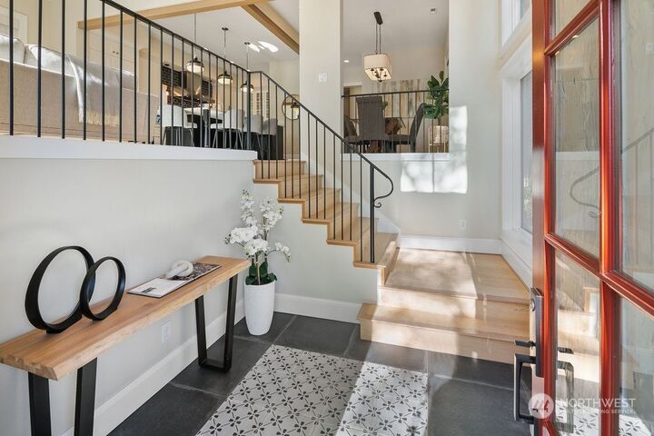 Property Photo:  514 Market Street  WA 98033 