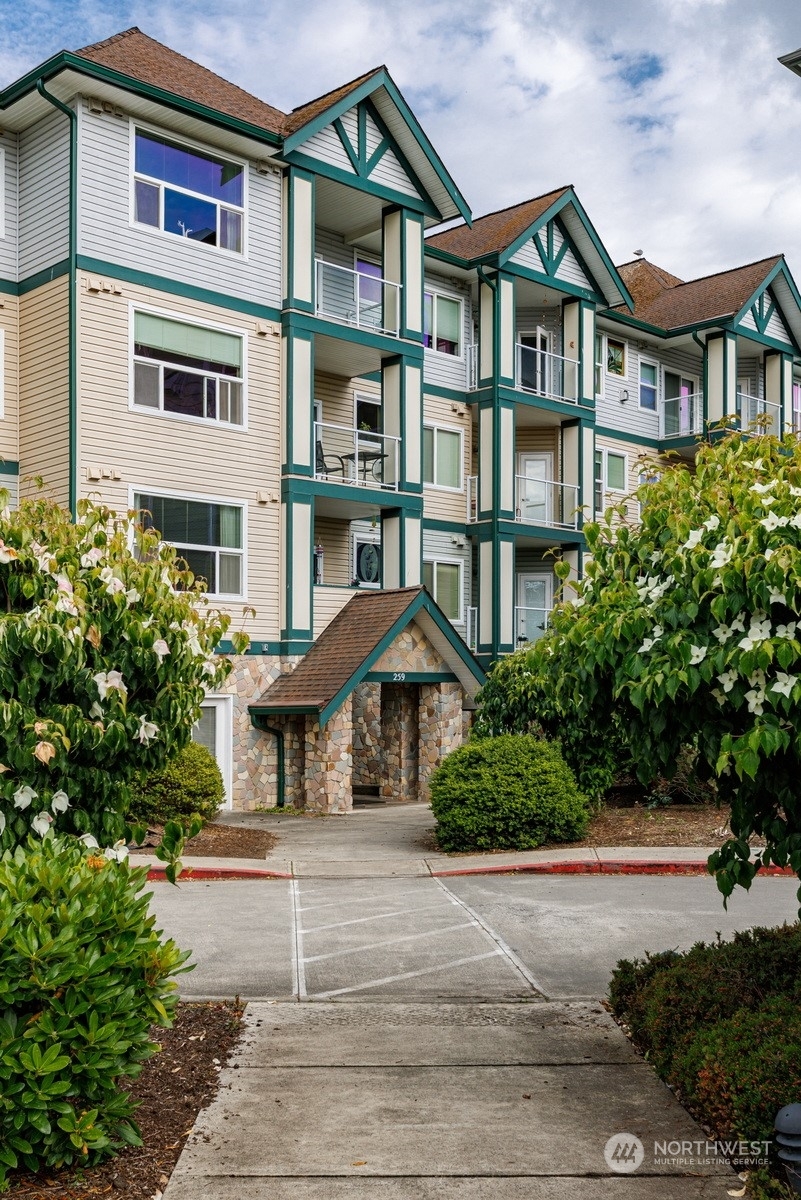 Property Photo: 259 W Bakerview C103 WA 98226