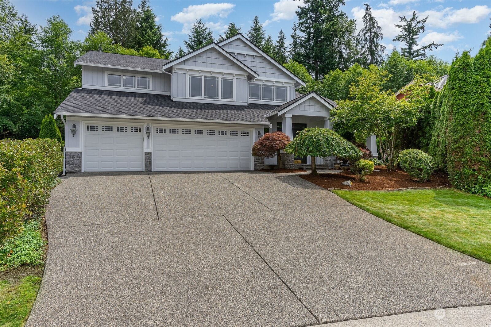 Property Photo: 15919 68th Avenue SE WA 98296