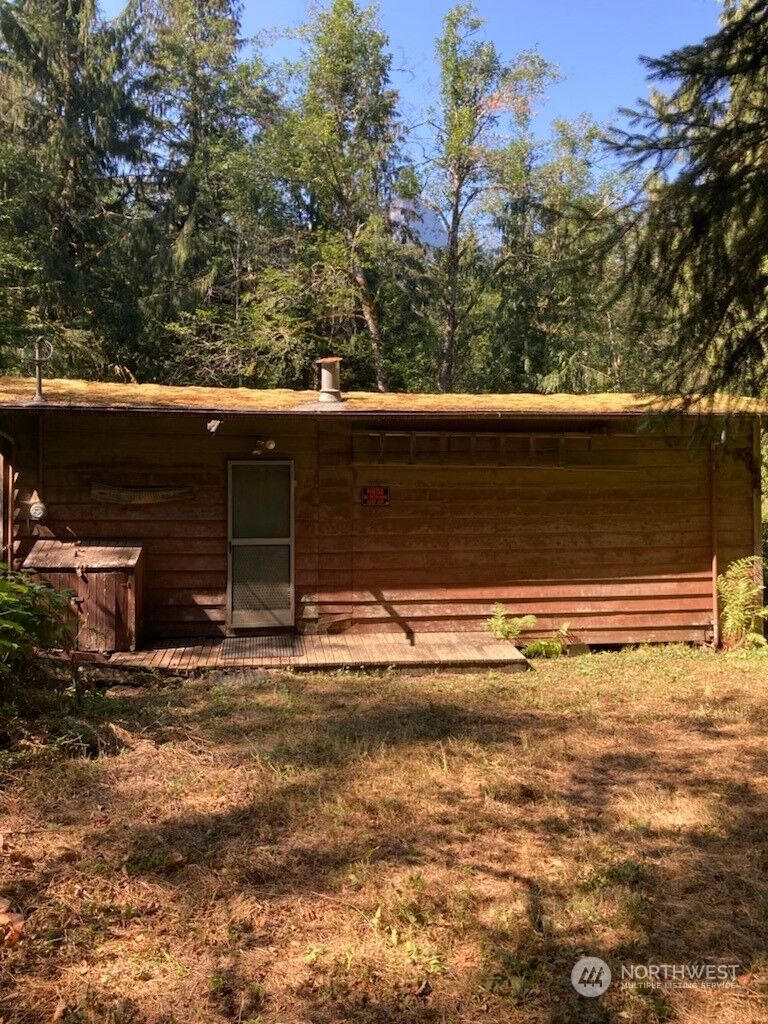 Property Photo:  21520 Payton Creek Road  WA 98256 