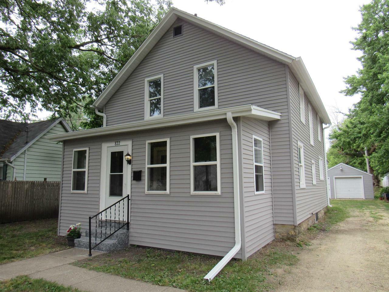 Property Photo:  822 Cleveland Street  WI 53511 