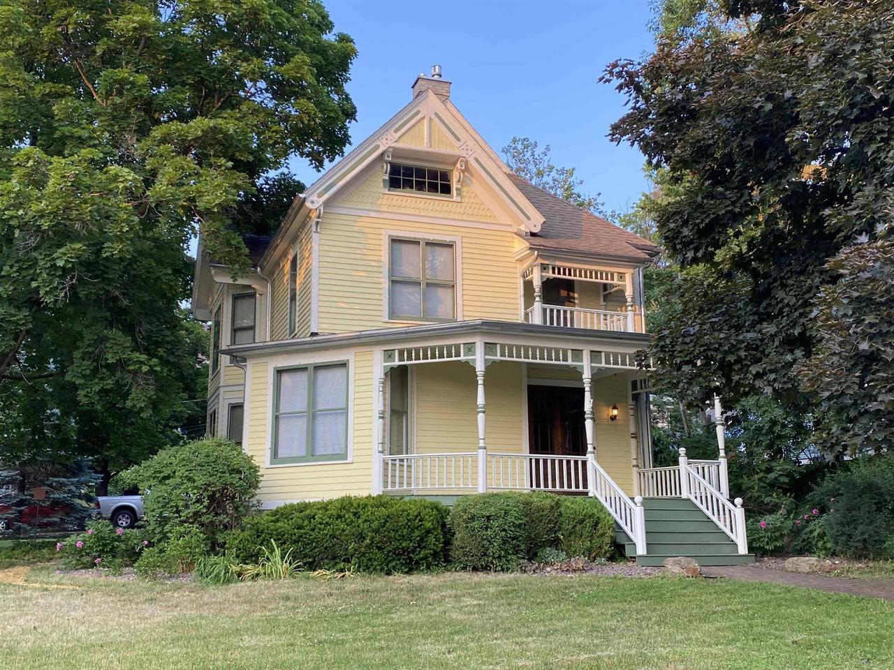 Property Photo:  303 South Parker Drive  WI 53545 