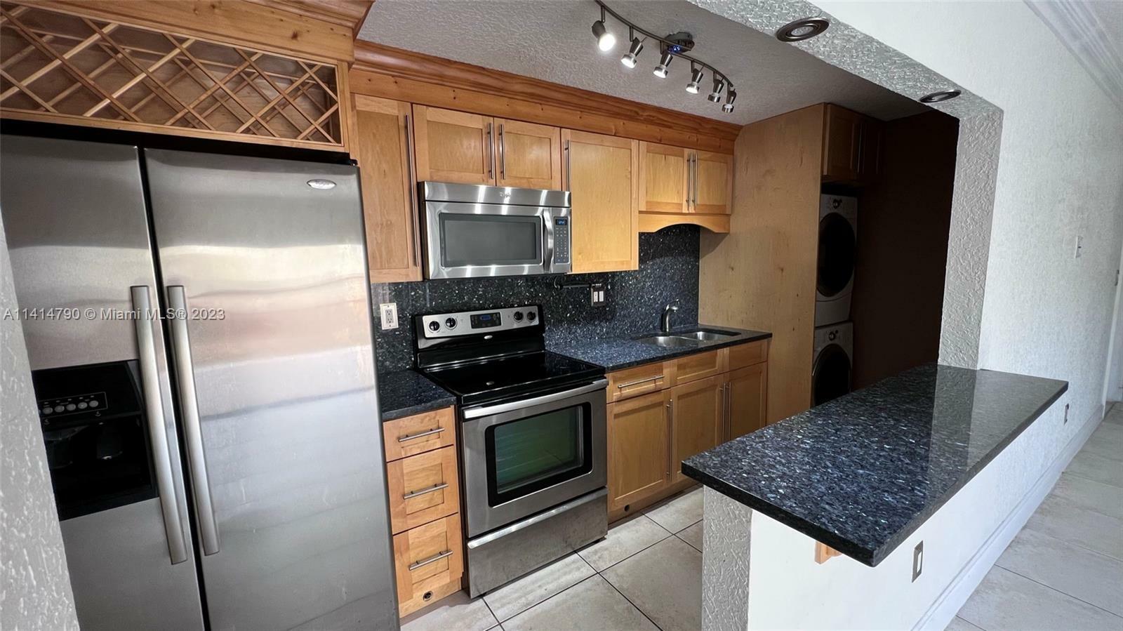 Property Photo:  4630 NW 79th Ave 1C  FL 33166 