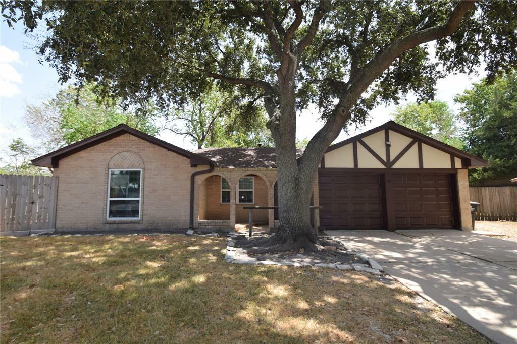 Property Photo: 5323 Little John Lane TX 77493