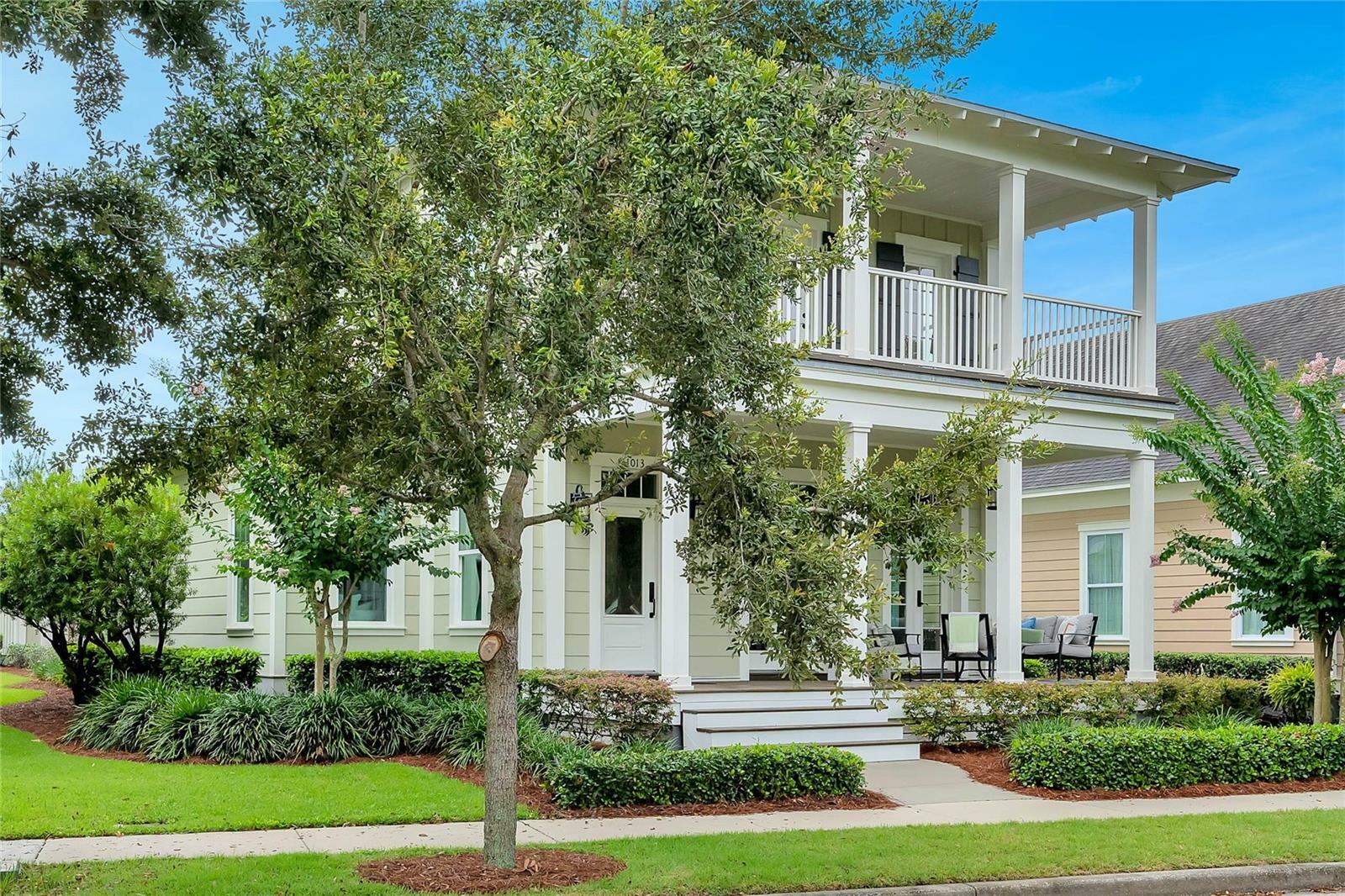 Property Photo: 1013 Pawley Way FL 34787