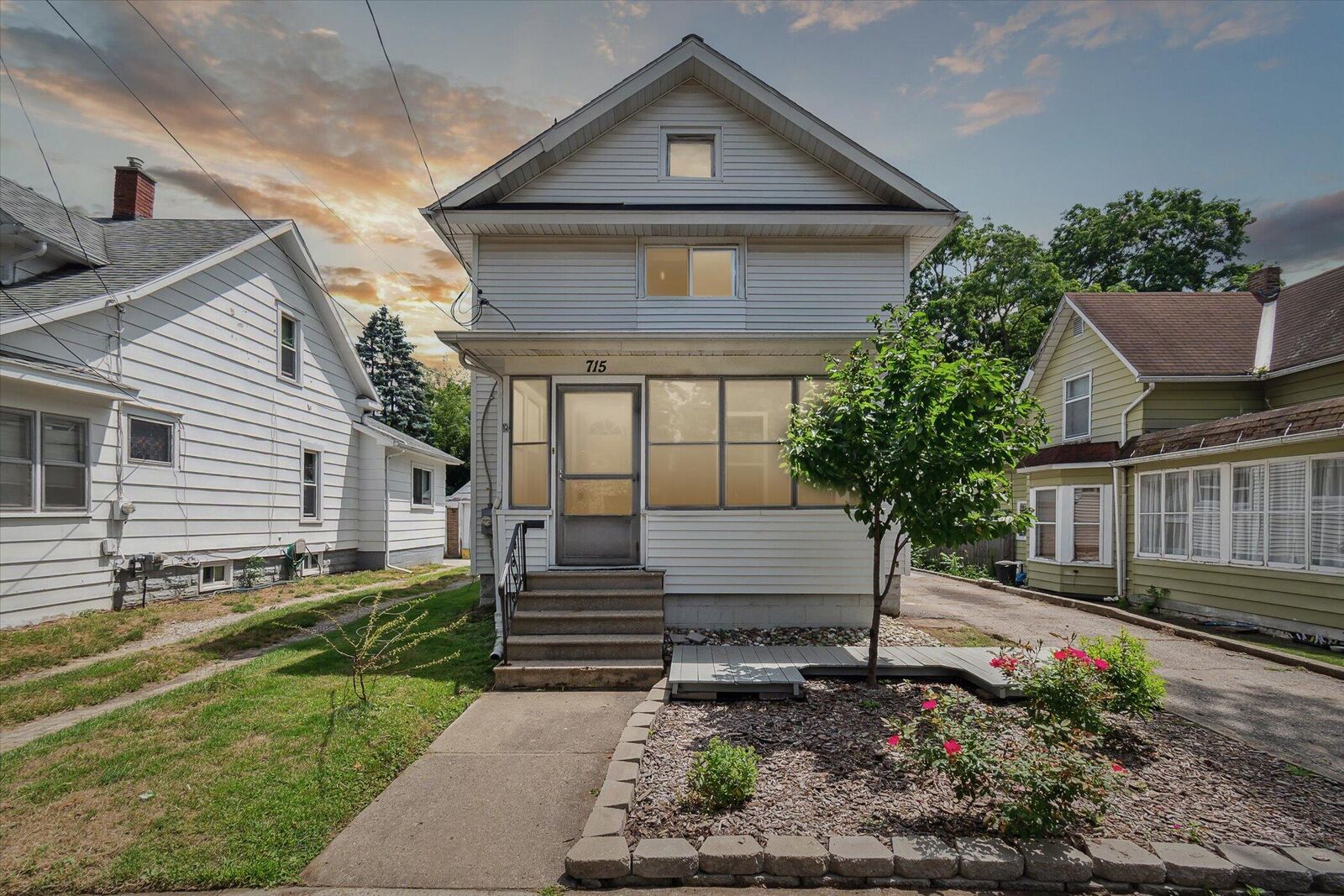 Property Photo: 715 S Pleasant Street MI 49203