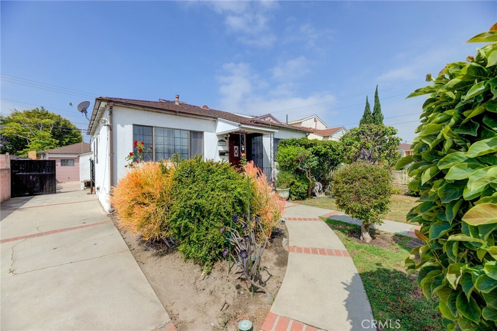 Property Photo:  4109 Lyceum Avenue  CA 90066 