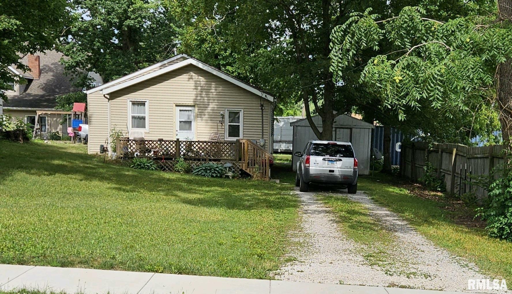 Property Photo:  403 N Callender Street  IL 61530 