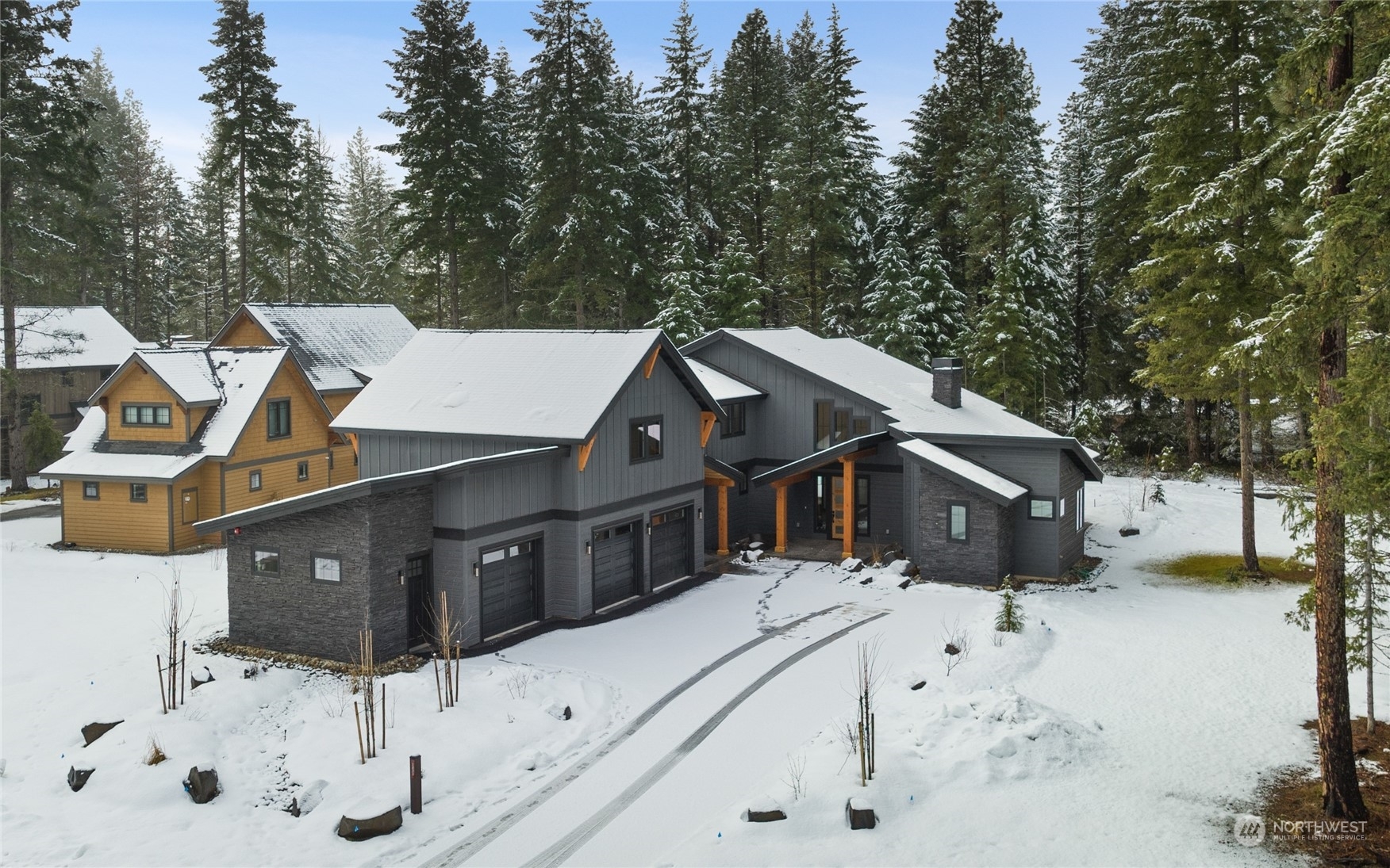 Property Photo:  1231 Kokanee Loop  WA 98922 