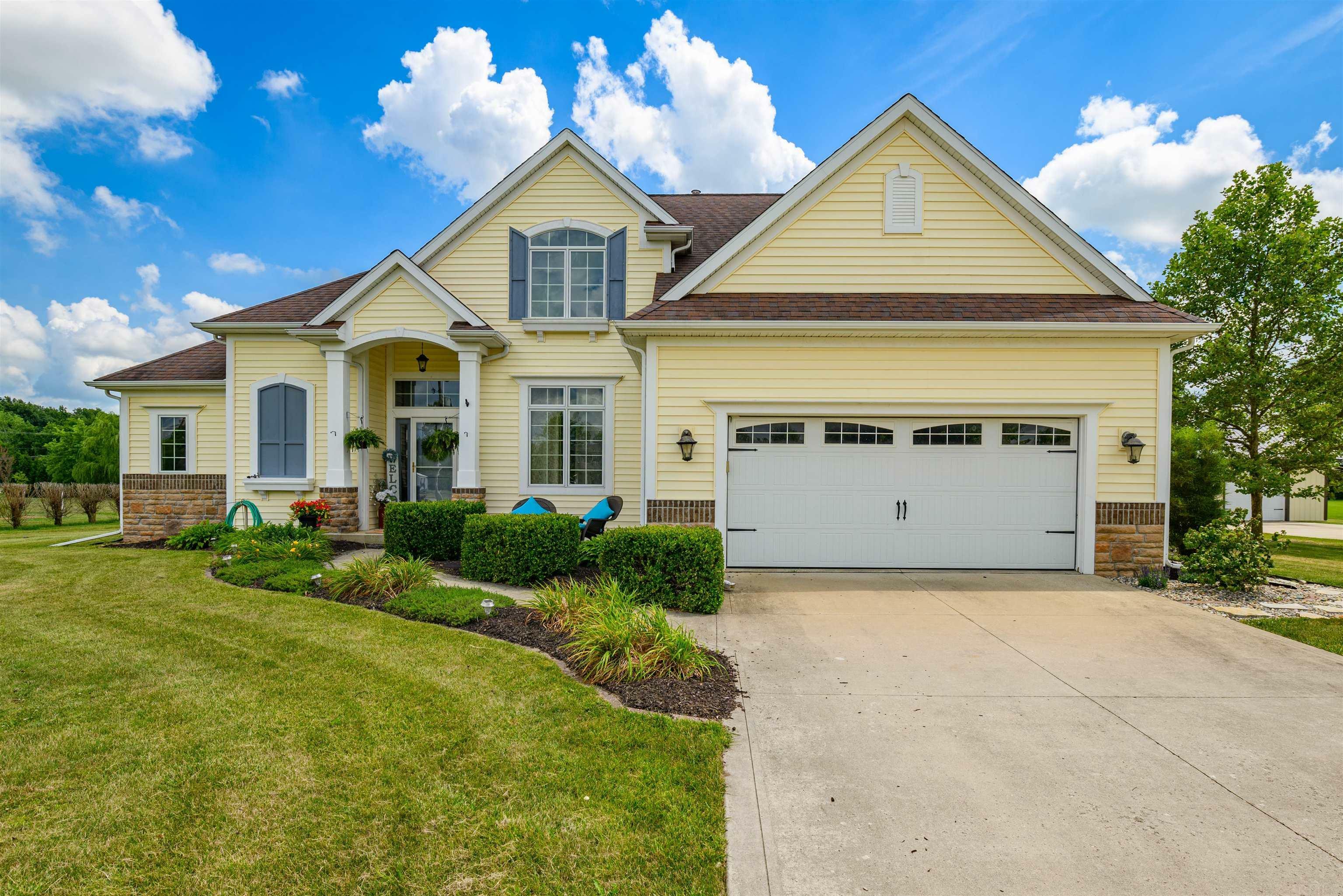 Property Photo: 1094 W 550 IN 46733