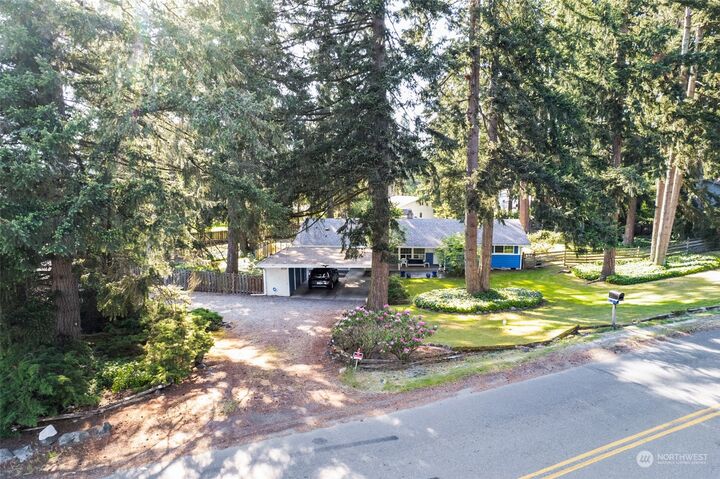 Property Photo: 9723 128th Street E WA 98373