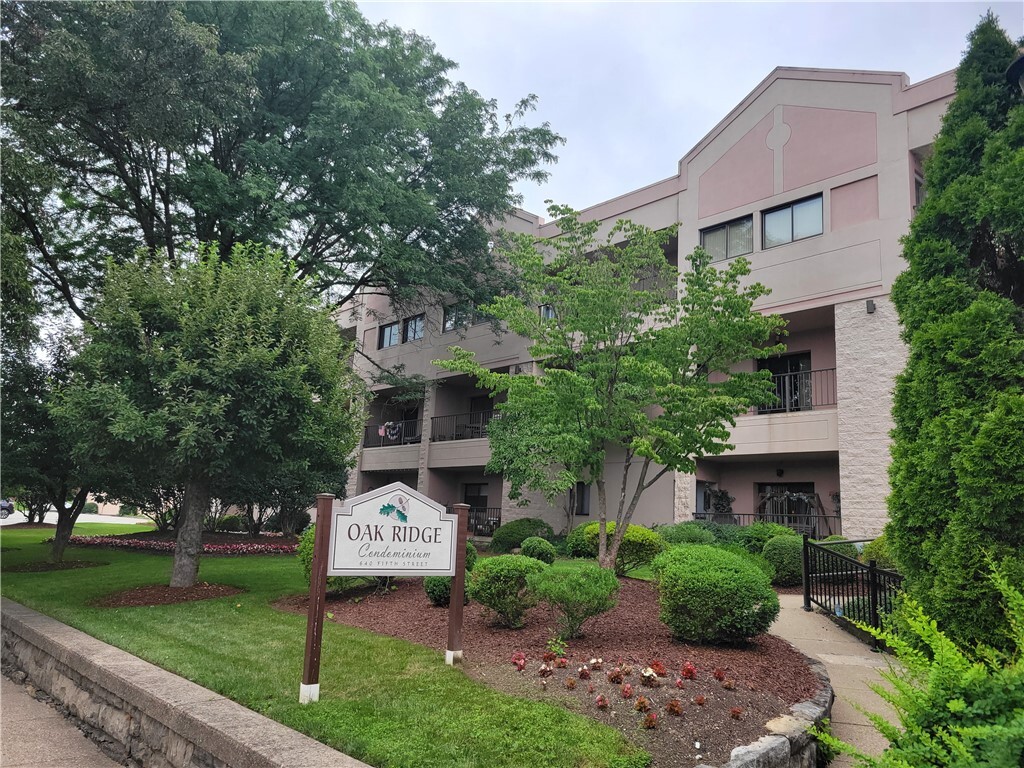 Property Photo:  640 5th St 303  PA 15139 