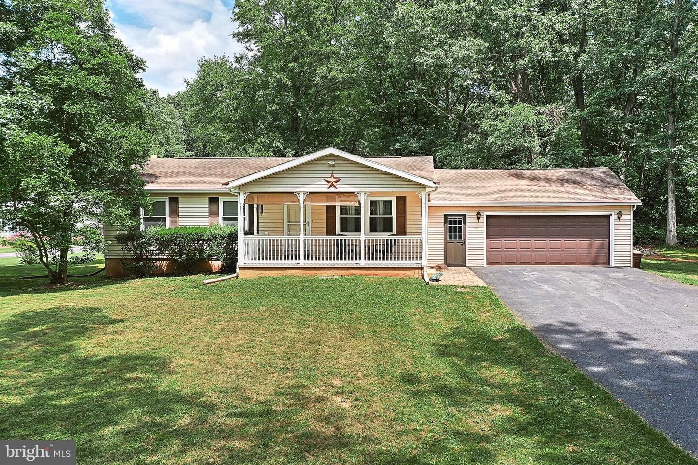 Property Photo: 1960 Valley Green Road PA 17319