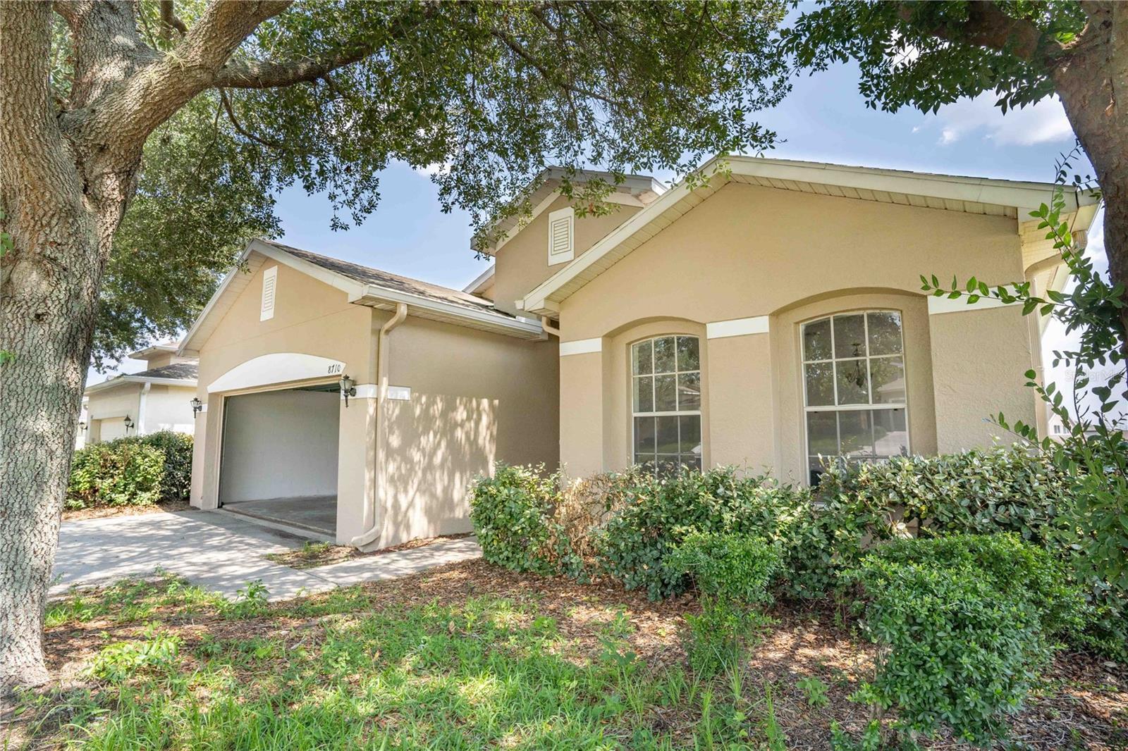 Property Photo:  8710 Southern Charm Circle  FL 34613 