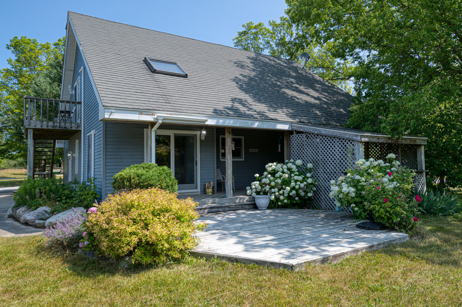 Property Photo:  1246 US-31  MI 49648 