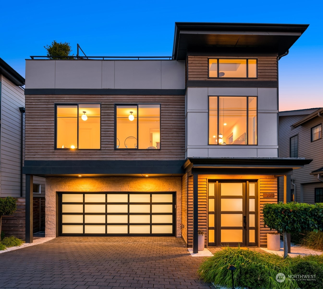 Property Photo:  231 3rd Avenue S  WA 98033 