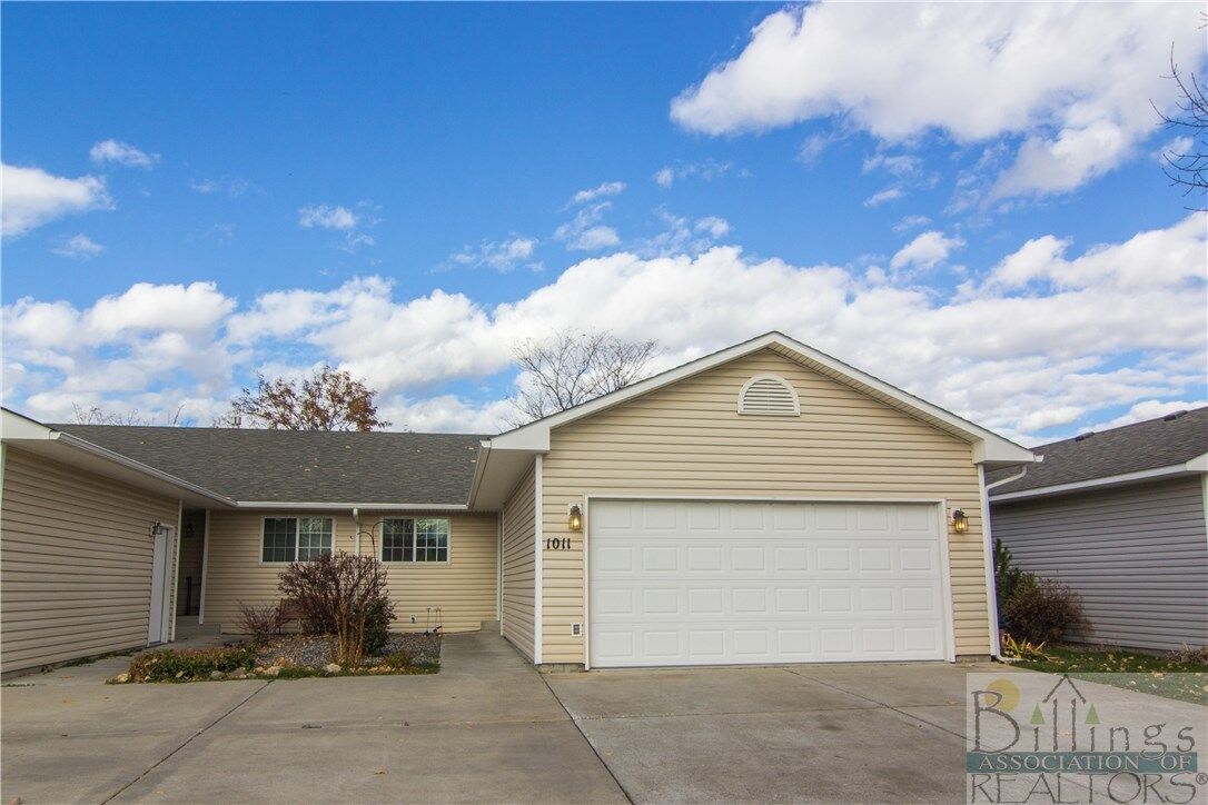 Property Photo: 1011 Victory Avenue MT 59105