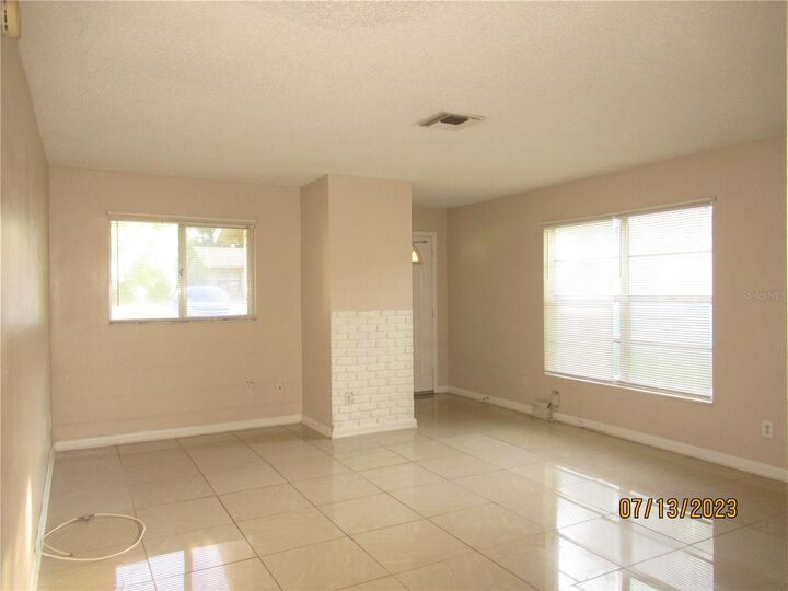 Property Photo:  11507 Valencia Drive B  FL 33584 