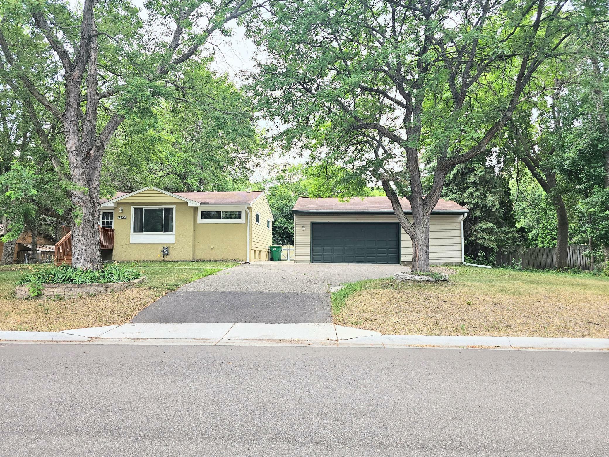 7725 Beard Avenue N  Brooklyn Park MN 55443 photo