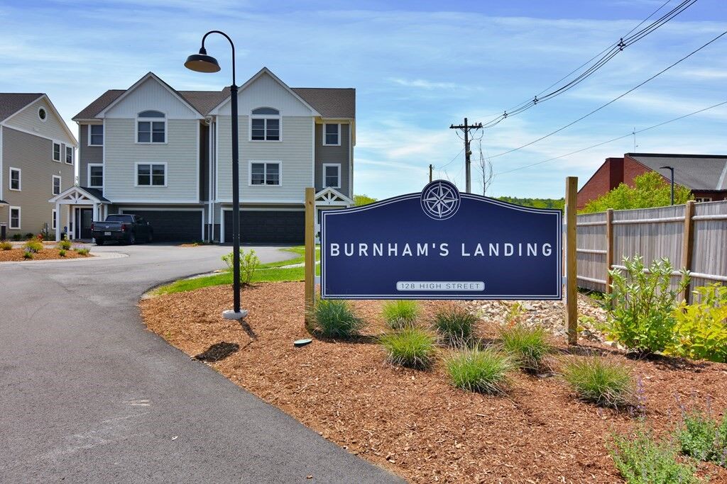 Property Photo: 128 High St 6 MA 01938