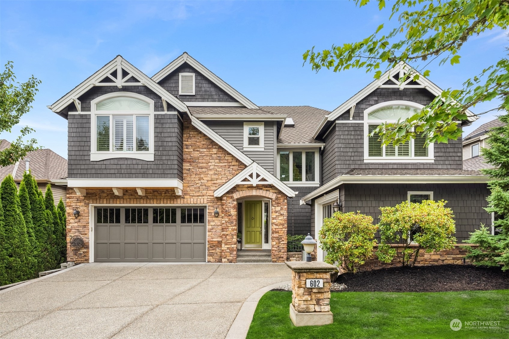 Property Photo:  602 Saddleback Loop Way NW  WA 98027 