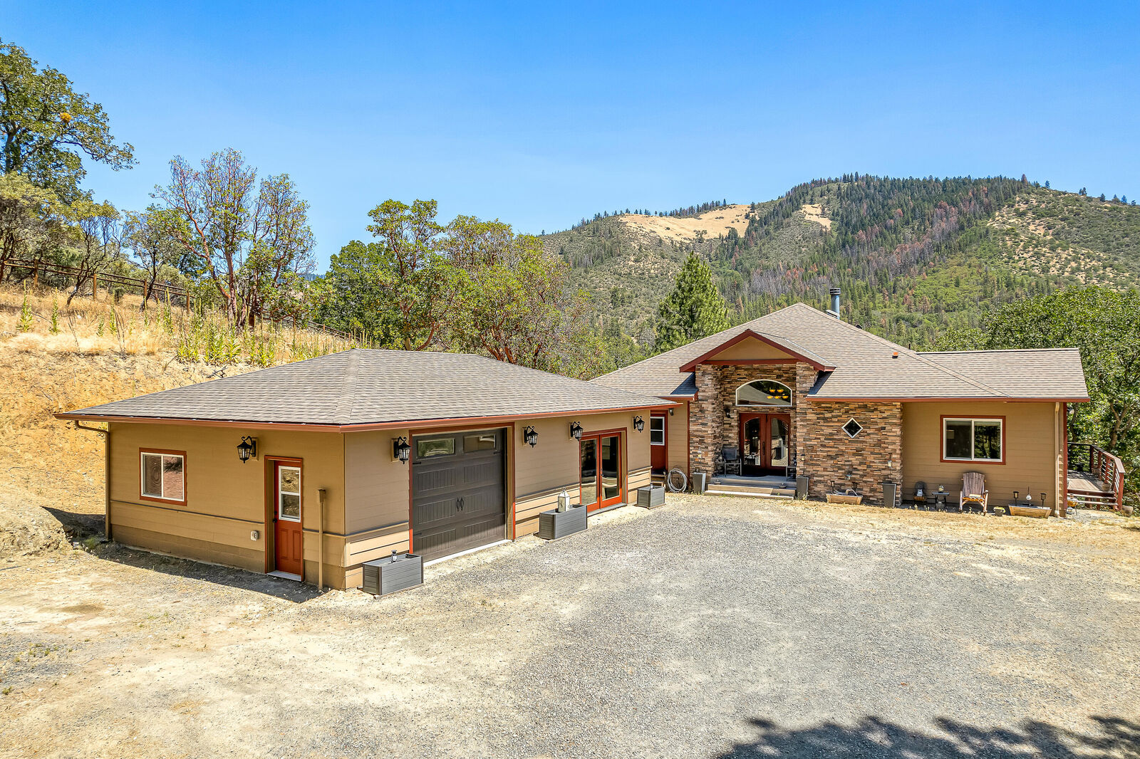 Property Photo: 7498 Sterling Creek Road OR 97530